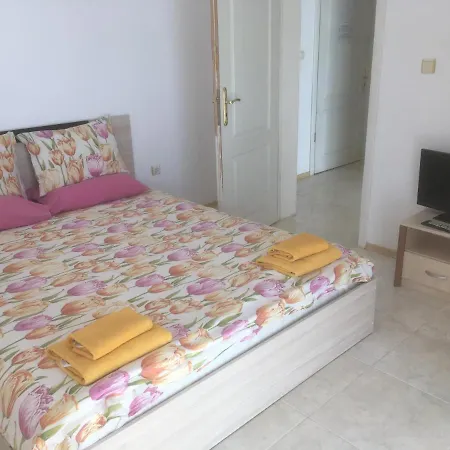 Perfect Sea View One Bedroom With Gate Direct On The *
