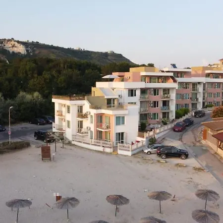 Perfect Sea View One Bedroom With Gate Direct On The